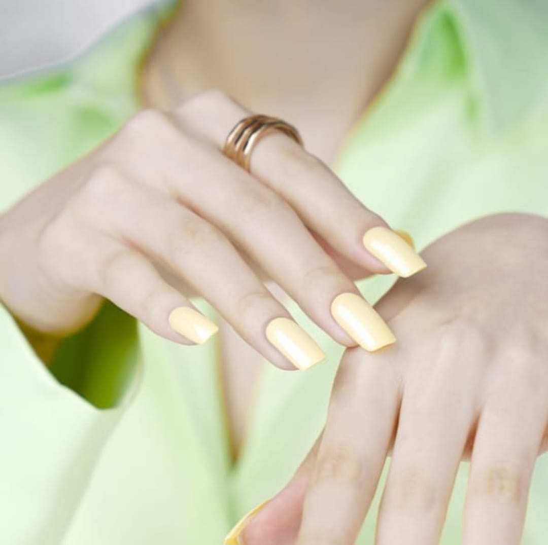 Baby Yellow-cured UV Gel Nail Wraps-NG200068
