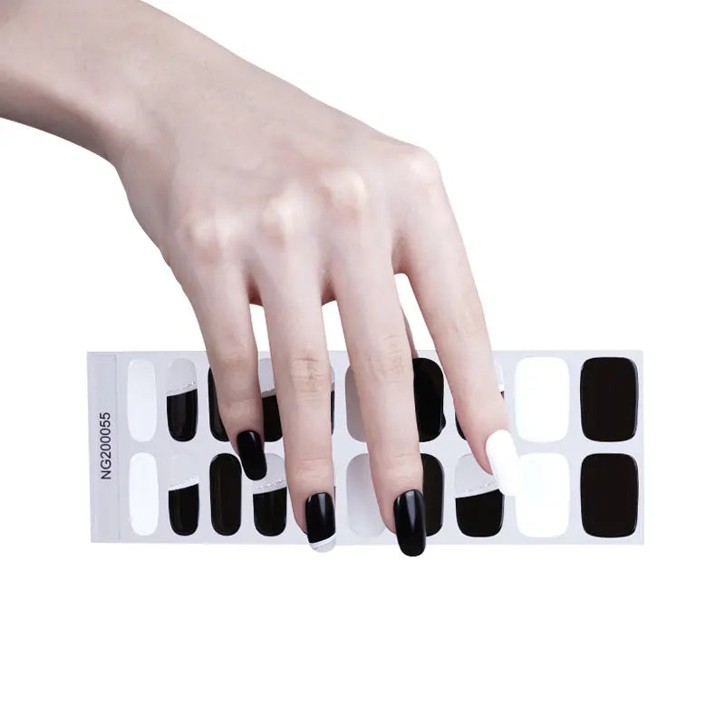 Black and White-cured UV Gel Nail Wraps-NG200055
